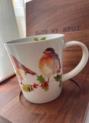 Порцелянова кружка з колекції "winter robin" від бренду jennifer rose gallery, виготовлена компанією lesser & pavey.