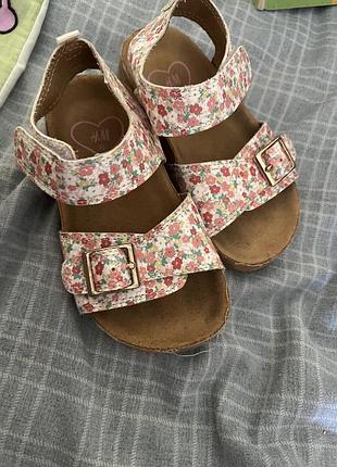 Босоніжки h&m 22 розмір 13см