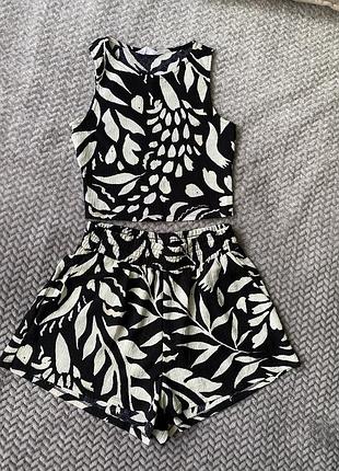 Літній костюм з шортами primark  xs-s
