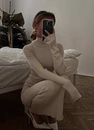 Платье из плотной теплой ткани в длине меди- must have твоего гардероба