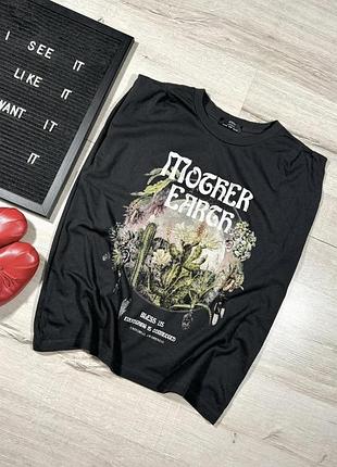 Футболка з принтом bershka