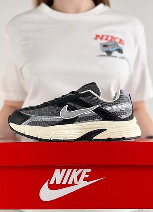 Nike initiator grey beige