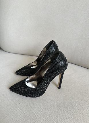 Туфлі сяючі