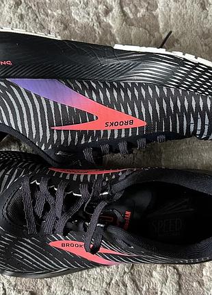 Бігові жіночі кросівки brooks hyperion tempo