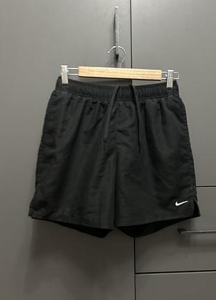 Спортивні шорти nike