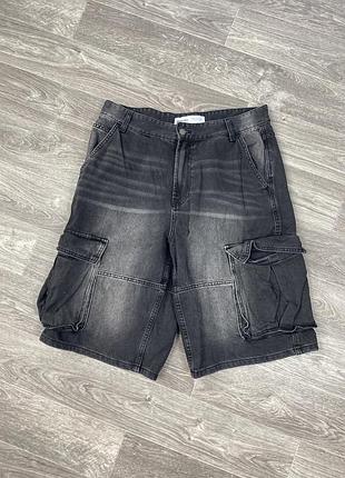 Чоловічі шорти bershka baggy shorts в гарному стані, оригінал 32/34