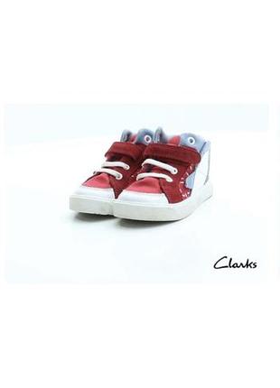 Фірмові хайтопи для малечі clarks, червоні, з  об'ємною нашивкою, 23 розмір