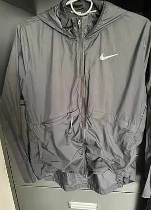 Nike-вітровка