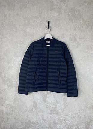 Жіночий мікропуховик tommy hilfiger в гарному стані, оригінал s-m