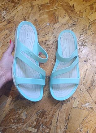 Оригинальные шлепанцы crocs w10