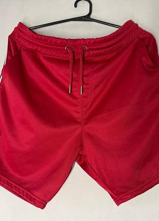 Яркие красные спортивные шорты primark / легкие шорты с лампасами (размер l)