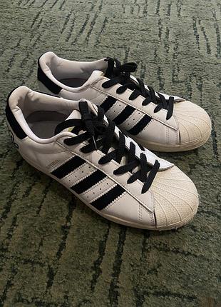 Жіночі кросівки adidas superstar