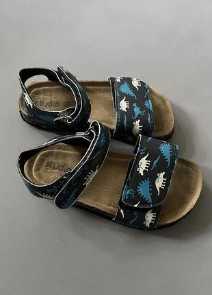 Легкі та супер зручні сандалі f&f