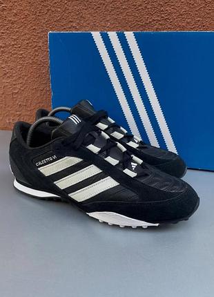 Оригінальні вантажні чоловічі футбольні сороконіжки копи adidas calcetto vl 43.5-44.5 розмір 28.5 см в ідеальному стані чорного кольору