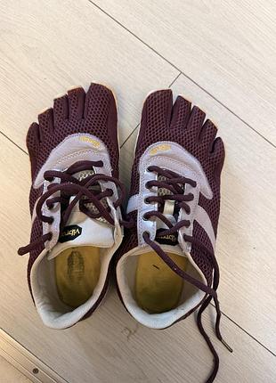 Vibram fivefingers 39