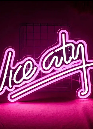 Неоновая вывеска "vice city"
