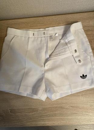 Шорти adidas розмір s