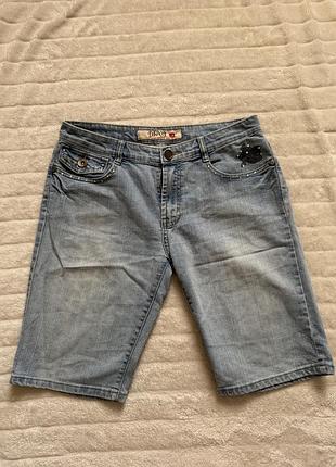 Шорти з нашивкою метелика розмір 38-40 eur