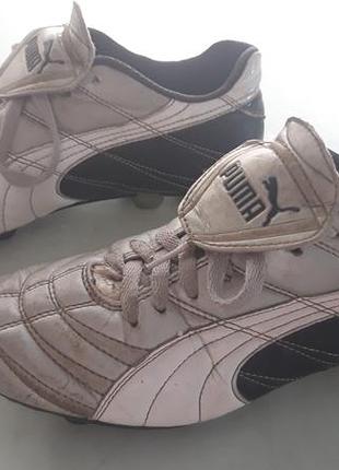 Оригинальные кожаные бутсы puma esito c fg jr (копочки), размер 39. стелька 25см