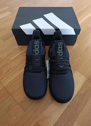 Чоловічі літні кросівки adidas.