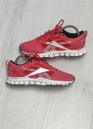 Оригінальні кросівки фірми reebok.розмір 39