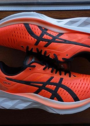 Кроссовки asics novablast tokyo 1011b072 оригинал р.42.5 стан идеален