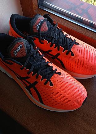 Кроссовки asics novablast tokyo 1011b072 оригинал р.42.5 стан идеален