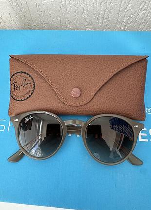 Сонячні окуляри ray ban