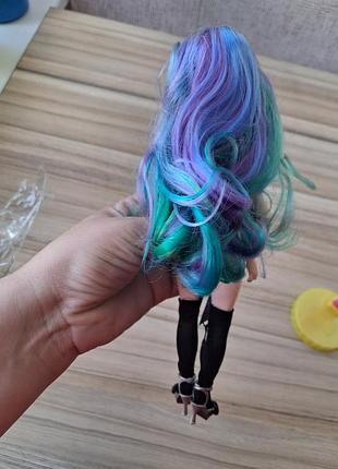 Лялька rainbow high junior holly de'vious
холле де’виус 4