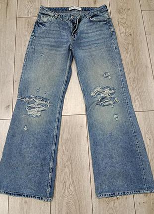 Джинсы женские рваные bershka/m