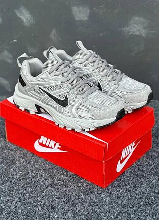 Чоловічі стильні кросівки nike v2k.3 runtekk