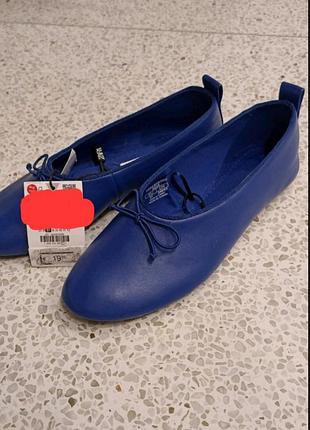 Женская обувь,38 размер,бренд-zara,
новые,цвет-электрик
