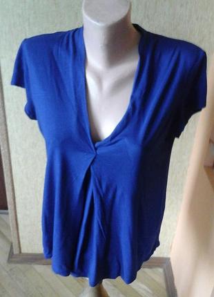 Синяя футболка фирмы esprit