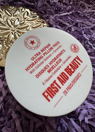 Увлажняющие и успокаивающие пады first aid beauty ultra repair с коллоидной овсяной кашей + керамидами