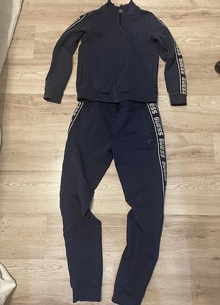 Синій костюм guess та худі гесс