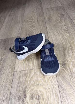Кроссовки nike