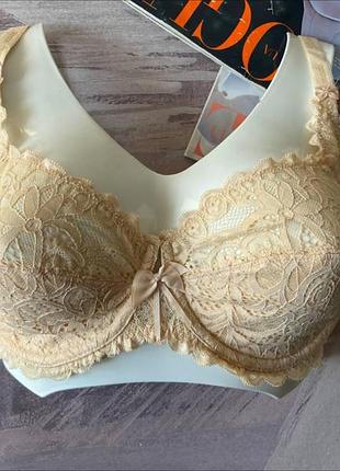 Кружевной бюстгальтер бежевый 90d