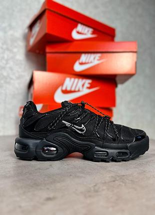 Чоловічі кросівки найк стильні повсякденні nike air max tn plus black white logo 42