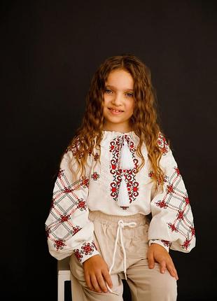 Вишиванка для дівчинки вишита хрестиком заповнена