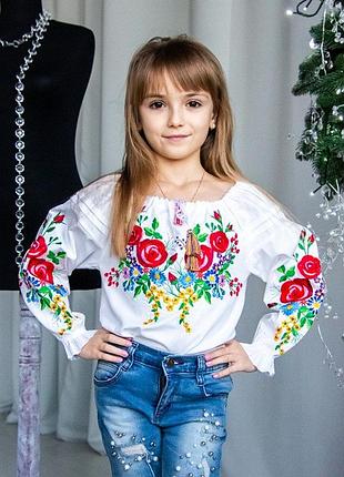 Вышиванка девчанка с розами