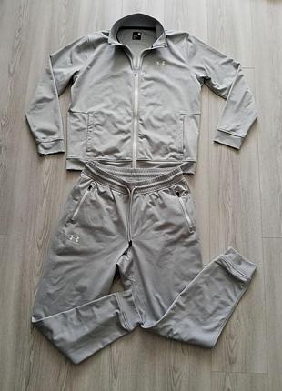 Костюм спортивный under armour размер l, состояние отличное