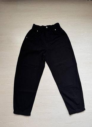 Стильні жіночі джинси мом bershka розмір m (eur 38)