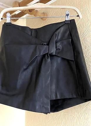 Шорти-спідничка  із штучної шкіри zara, p. xs-s