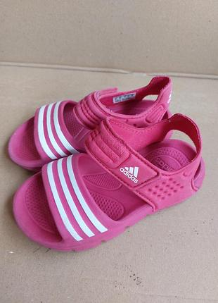 Дитячи оригинальные босоножки adidas. размер 26 стелька 15,5
