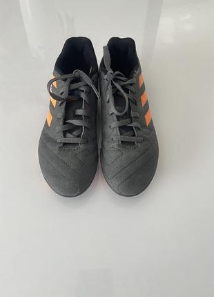 Бутси adidas для футболу