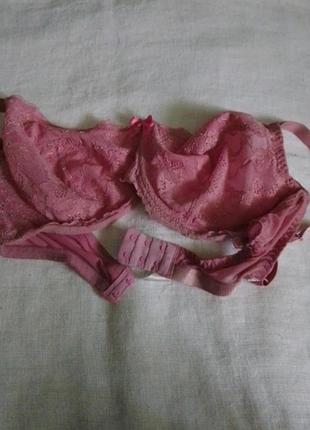 Розовый бюстгальтер 36dd/80е