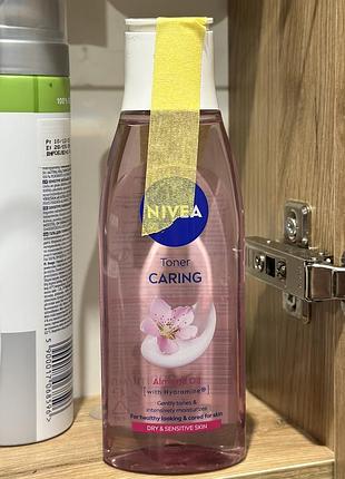 Ніжний тонер nivea для сухої та чутливої шкіри збагачений мигдалевою олією та ідентичним для шкіри зволожувальним компонентом [hydramine®], 200мл