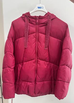 Зимова куртка guess