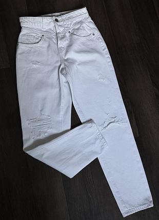 Шикарные белые джинсы xxs, xs, 32 р, amisu, mom, с высокой посадкой, прямые момы