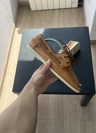 Лофери lacoste